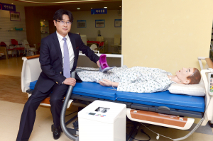대구보건대 김선칠 교수, 중증환자 위한 배변처리기 개발