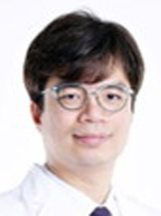 봄 되면 더 많아지는 오십견, 꾸준한 스트레칭으로 회복 도와야