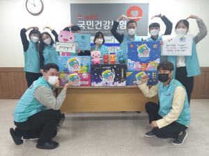 국민건강보험공단 대구수성지사, 애망장애영아원에 아동 전집 기증… 창의력·상상력 '쑥쑥'
