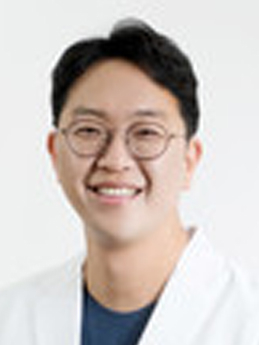 스윙 하기 전 간단한 준비운동 필수! 허리 삐끗 조심!