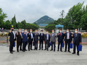 정동식 전국상인연합회장, 서민경제 근간 '전통시장·상점가 권익 향상' 힘써