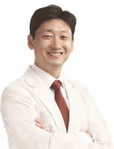 65세 이상 60% 척추관협착증… 걷기 힘들면 의심