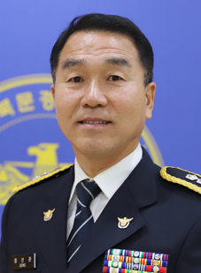 자동차의 밝은 눈 라이트를 켜자!