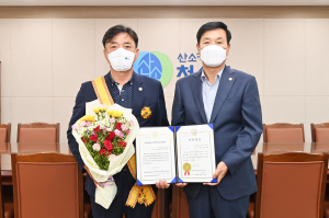 윤경희 청송군수, 자유민주주의 수호 헌신 '공로'