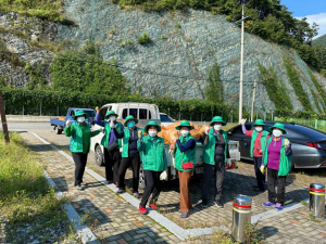 의성군 옥산면 새마을부녀회, 자연정화 봉사 구슬땀