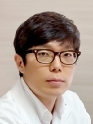 머리에 난 동전 구멍 '원형탈모'
