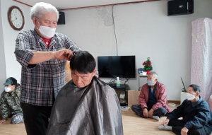 33년째 오지마을서 감동 선사하는 이발사 