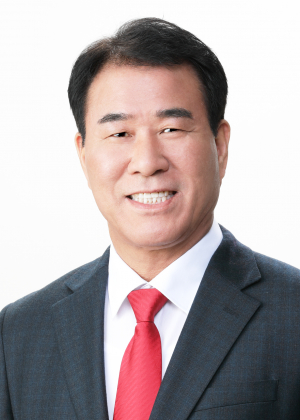 임영규 전 건설과장,'대가야 도심 재구성, 현장실무형 군수로'