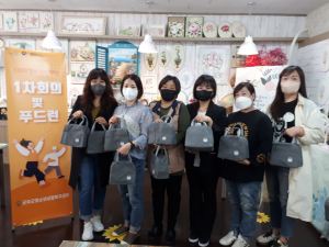 군위군 1388청소년지원단 '사랑의 밑반찬' 배달