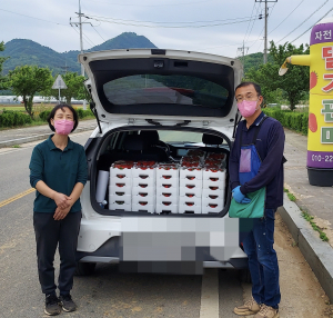 상주시 사벌국면 자전거 딸기농장, 꿈나무들에 딸기 선물