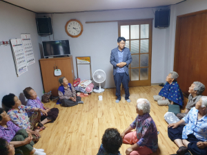 김철우 경주시 천북면장, 경로당 어르신 안부 묻기