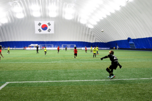 경주시, 전국 최초 '경주 스마트에어돔 축구장' 폭염 속 인기몰이