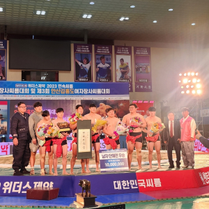 모래판 위 문경시청씨름단, 뭉치면 '최강 샅바'