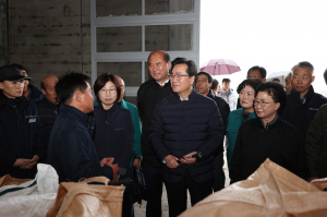 상주시 찾은 정황근 농림축산식품부 장관, 쌀값 안정화 대책 마련 '최선'