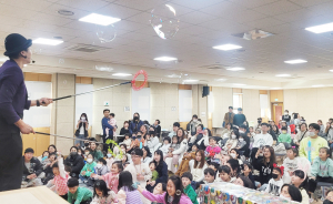 칠곡군, 다양한 세대와 소통하는 '칠곡군아이누리장난감도서관' 인기
