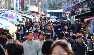 관광객 발길 잡는 포항 과메기… 죽도시장 활기