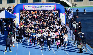 영하 속 핫한 질주··· 2023 경산 삼성현 전국마라톤대회 '성황'