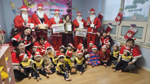 희망 전하는 우리동네 산타아저씨 '경주시민응원단'