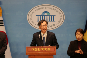 민주 정치인 대거 탈당… 미래대연합 합류