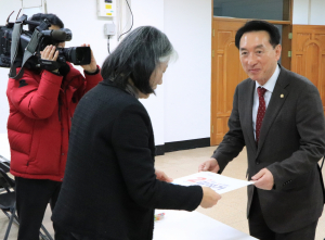경주 표심 어디로… 김석기·한영태 본 후보 등록 완료