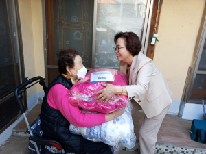 안동시 중구동 지역사회보장협의체, 빨래 봉사로 마음까지 '깨끗'