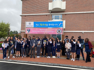 경주시 선덕여자고등학교, 데모크라시 프랩 차터 스쿨과 교류
