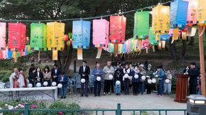 신라문화원, 서악동 삼층석탑 폐사지서 이색 점등식 '눈길'
