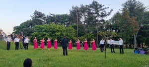 경주시립합창단, 봄맞이 버스킹 공연 '성료'