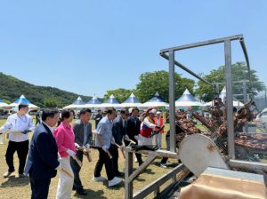 볼거리 넘친 '문경 농촌 신활력플러스 신활력장터' 성료