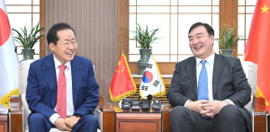 홍준표 대구광역시장, 주한중국대사와 3년 만에 접견… 청두行 하늘길 넓힌다