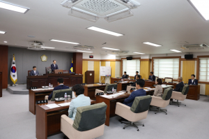 청도군의회, 후반기 이끌 '새 의장단' 구성