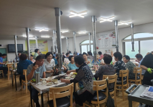 대륙철강산업 대표, 어르신 식사 대접 '훈훈'