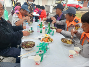 의성군 신평면주민자치회, 맛난 짜장면 '선물'