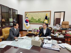 김하수 청도군수, 지방 발전 동력 마련 위해 노 젓는다