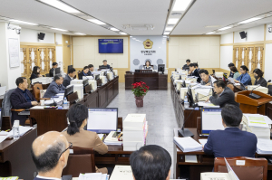 경상북도의회 교육위원회, 2025년 예산안 학생교육중심으로 전면 재검토