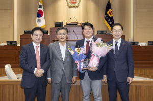 손희권 경상북도의회 의원, 엄정 심사로 '2024년 행정사무감사 우수 의원'