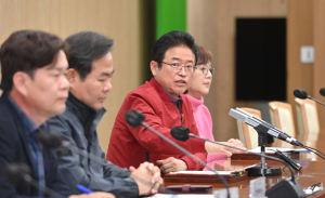 탄핵 풍파에 경제 흔들… 경상북도, 민생살리기 안간힘