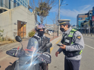 영주署, 이륜차 법규위반 단속 강화… 안전문화 정착에 총력