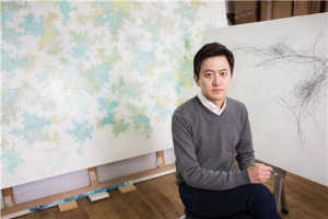 白에 담긴 선명한 조율 '1㎜의 경계'에 빠지다… 경주 플레이스씨 이강욱 개인전