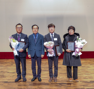 의성군, 성실납세자 3명 선정 '표창패' 수여… 투명한 세정 운영·신뢰받는 행정 구현 '최선'