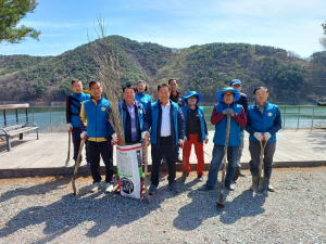 성주군 벽진면 바르게살기위원회, 무궁화 심으며 '자연 가꾸기'