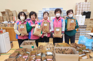 생활개선청송군연합회, 구호품 전달