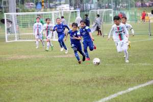 화랑대기 U10·U9 축구 유망주 '한판 승부'… 경주시, 5일까지 알천축구장 일원 개최