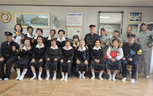 청도군 풍각면, 어르신 교복 사진 