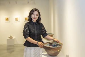 20년 만에 피어난 꿈… 칠곡군, 도예작가 진해주展