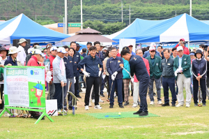산불 피해 이웃 응원… 청송군협회장기 파크골프대회