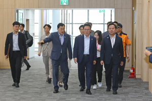 경주 찾은 김민석 