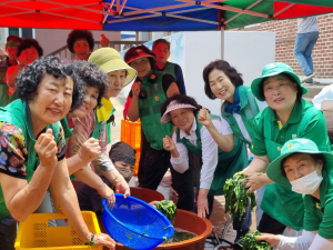 성주군 새마을회, 시원한 별미 전달