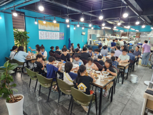 영주시 휴천2동 지역사회보장협의체, 건강한 한 끼 '아동 웃음꽃'