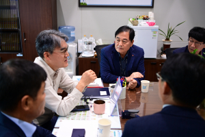 배낙호 김천시장, 쉼표 없는 세일즈 행정으로 김천시 살림 챙긴다